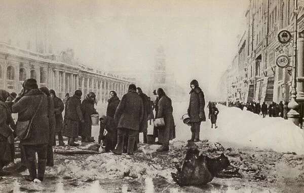 Nevsky Prospekt, Leningrad, 1941 (b  /  w photo)
