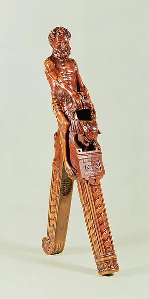 Nutcrackers in the form of a man (wood)