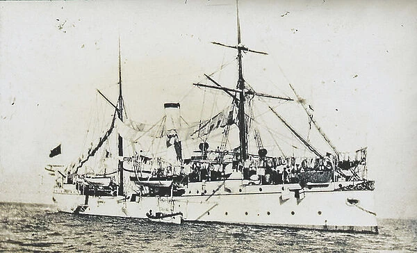 Off Cuba, the second class cruiser of Isla de Centra, 1898