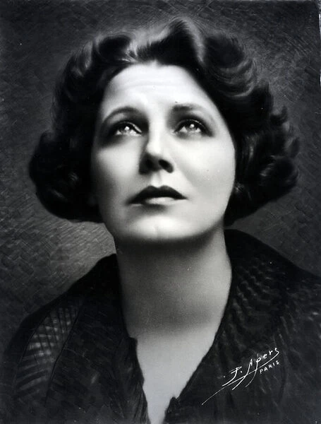 Portrait of Damia (1889-1978) (b  /  w photo)
