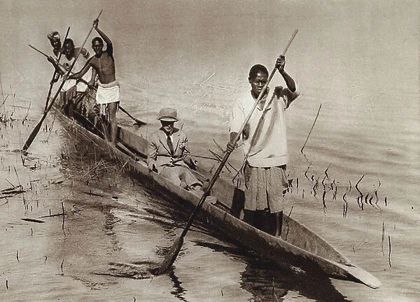 The Prince of Wales in a dugout boat on the Zambezi River (b / w photo)