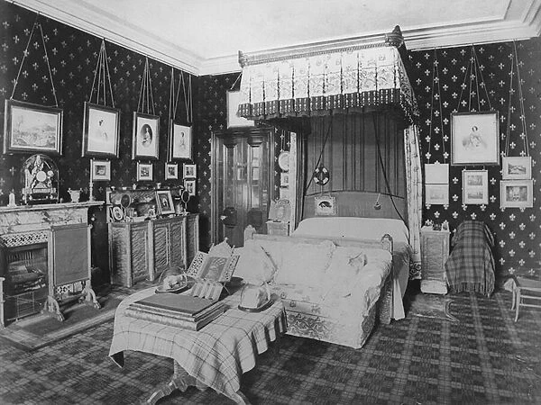 The Queens Bedroom, Balmoral Castle (b  /  w photo)