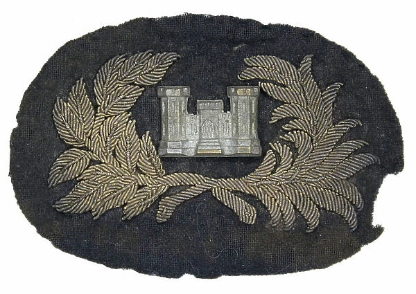 Regulation embroidered US Engineer Officer's hat insignia