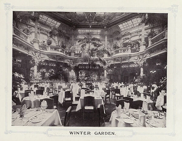 Restaurant Frascati, London: Winter Garden (b / w photo)