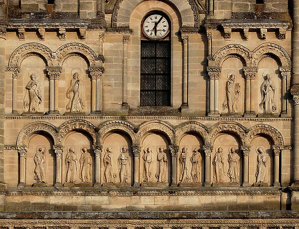 Roman art saintongeaix: view of the Abbey Sainte Croix, Place Pierre Renaudel 11th-12th century Facade detail Bordeaux