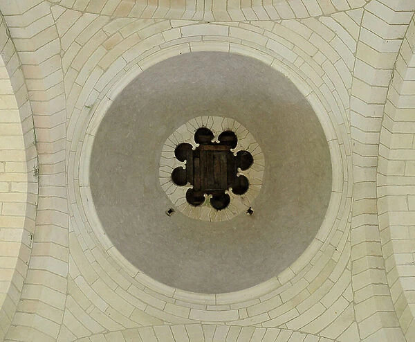 Romanesque art from the 13th to the 14th century: Oculus de l'eglise de Gargilesse Dampierre (Gargilesse-Dampierre), Indre, Centre, France. Photography