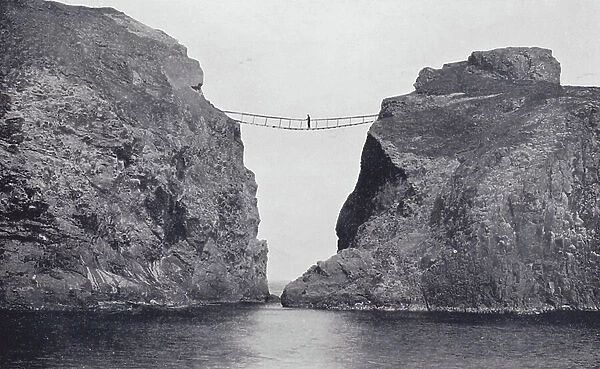 Rope Bridge, Carrick-a-Rede (b / w photo)