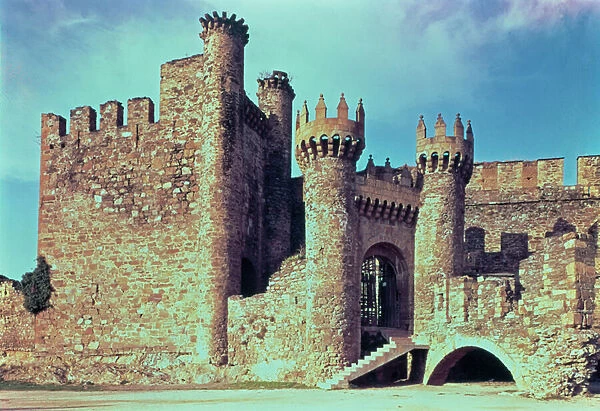 Ruins of the Castle of the Knights Templar (photo)