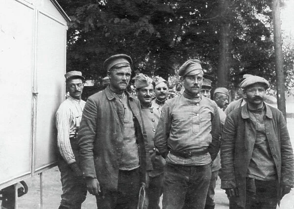 Russian prisoners of Germans and delivered by Frenches during offensive in the villages in (Somme), 1916