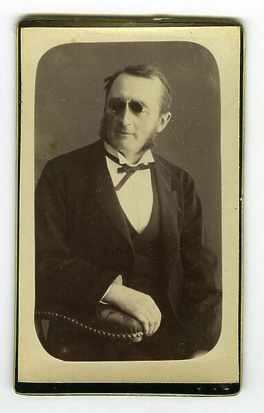 Sainte-Foy-la-Grande, Gironde (33), Aquitaine, France, Photography of a blind man with his black glasses, 1870