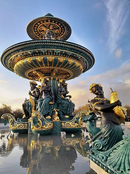 Sea fountain, Place de la Concorde, Paris, 1840 (photo)