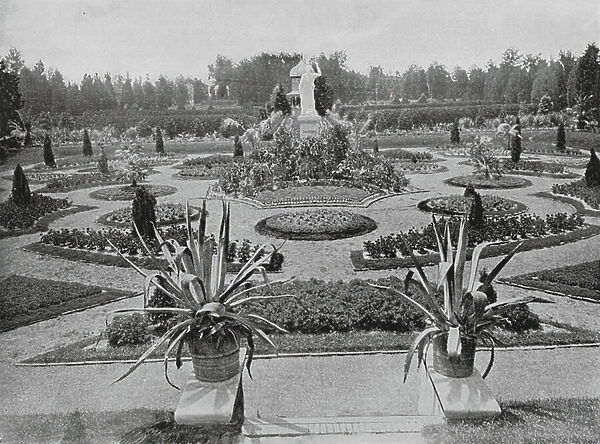 Shaw's Garden, St Louis (b / w photo)