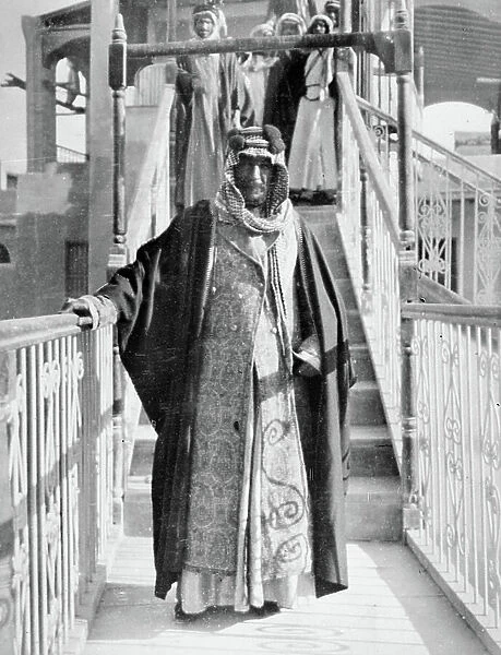 Sheikh Mubarak bin Sabah Al Sabah (1837-1915) leader of Kuwait, standing on a bridge, beginning of the 20th century (b / w photo)