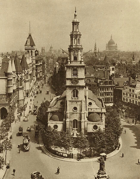 St Clement Danes, the Strand and Fleet Street from Australia House (b  /  w photo)