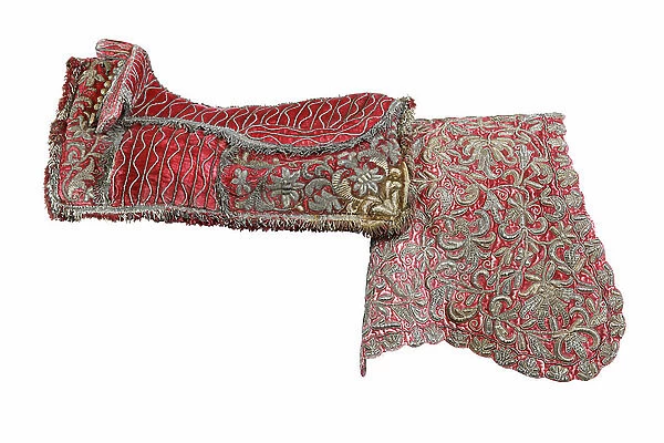 A state saddle and two saddle bags used by James II, c.1686 (embroidery on silk velvet)