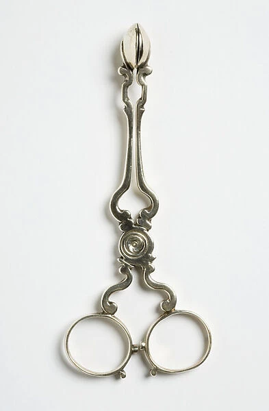 Sugar tongs, 1730-39 (silver)