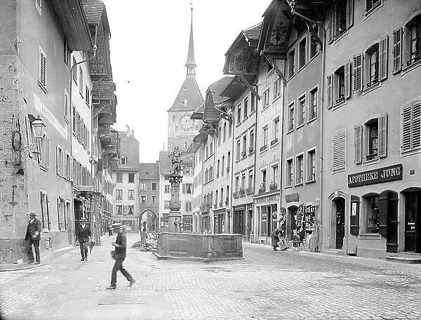Switzerland, Aarau: Fountain of Justice, 1895 - commerce: apotheke Jung