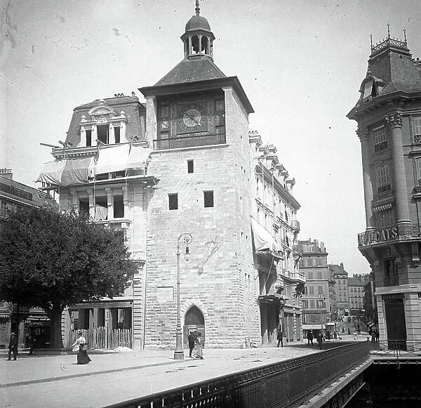 Switzerland, Geneva: The clock tower, 1900 - Constantine clock factory and office of the Geneva newspaper Lot Zieir