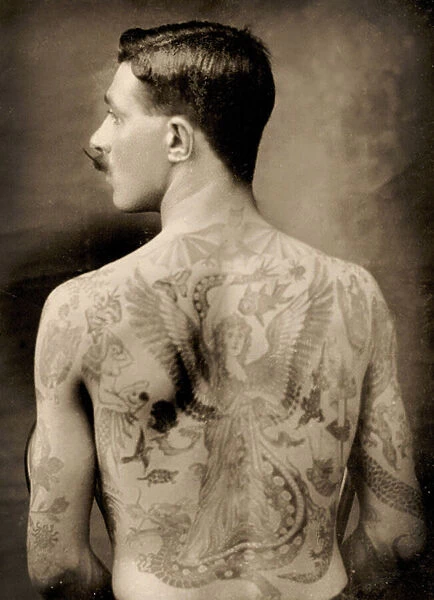 Tattooed British sailor during the Great War of 1914-18 (back view) (b  /  w photo