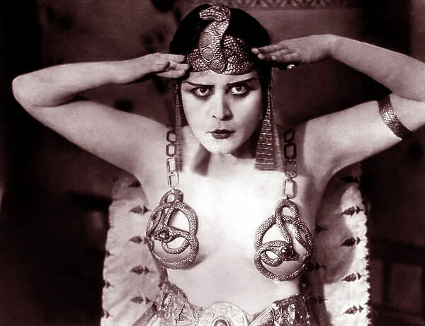 Theda Bara in the 1917 movie Cleopatra, 1917