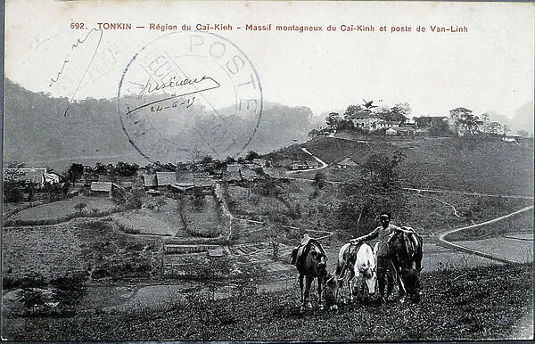 Tonkin, mountain landscape and Van-Linh (Van Linh) post, ca. 1910 (postcard)
