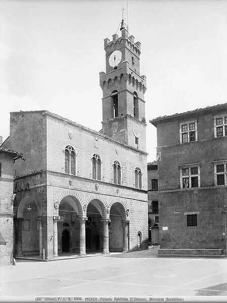 Town Hall, formerly the Public Palace or Palazzo dei Priori, the draft Bernardo Rossellini (1409-1464), Pienza. The photograph was taken after the restoration of 1901, during the works was eliminated the last floor in the facade