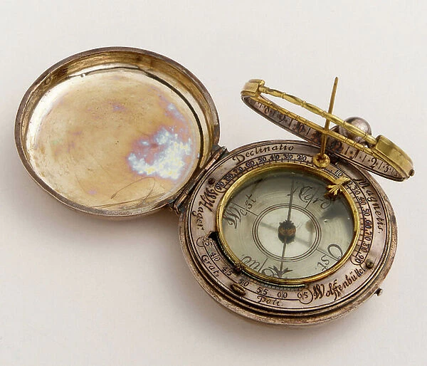 Universal pocket equinoxial dial for Latitude 35 degrees, deployed Silver and gilded copper instrument, 1650-1700 (silver and gilded copper)