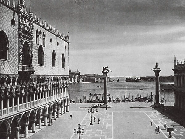 Venezia, Il Palazzo Ducale e la Plazzetta; Venice, Palaces of the Doges and the Piazza (b  /  w photo)