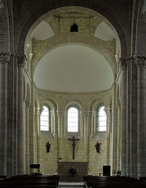 View of the choir of the church of the Clunisian Prieure Sainte-Marie (Sainte Marie) founded in the 11th century, Moirax, Lot et Garonne