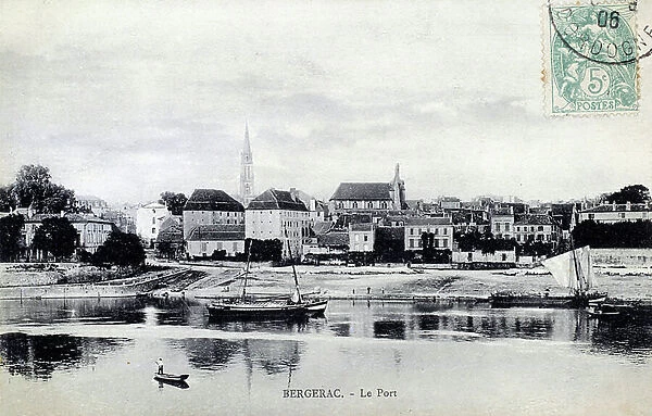 View of the harbour, town of Bergerac (Dordogne), 1906 (postcard)