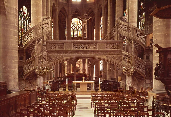 View of the rood-screen, built in 1525-35 (photo)
