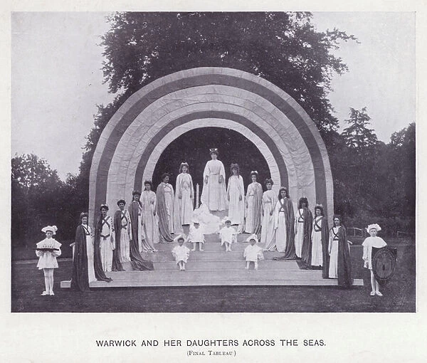 Warwick Pageant, 1906: Warwick and her daughters across the seas, Final Tableau (b  /  w photo)
