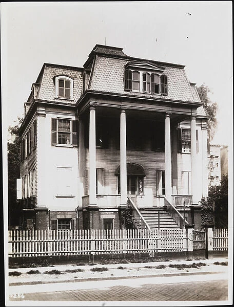 Watt-Pinkney Mansion, 1913 (gelatin silver print)