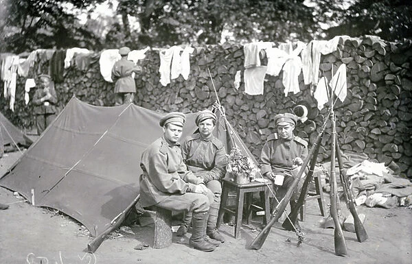 Womens Battalion, St Petersburg, 1917 (b  /  w photo)
