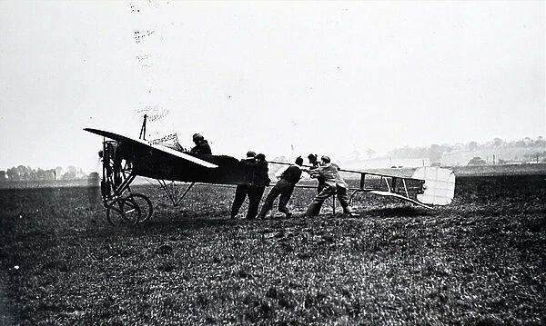 The Wright biplane of the pusher type, 1900s (photo)