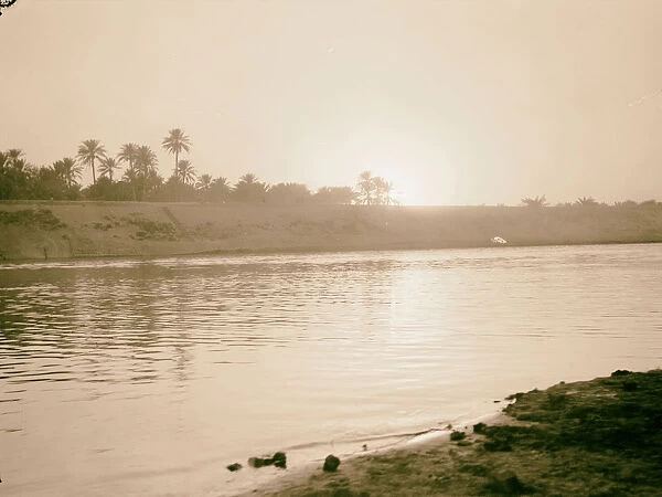 Iraq Mesopotamia Baghdad River scenes Tigris