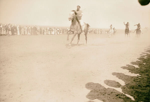 Race meeting horse camel Beersheba First 1940