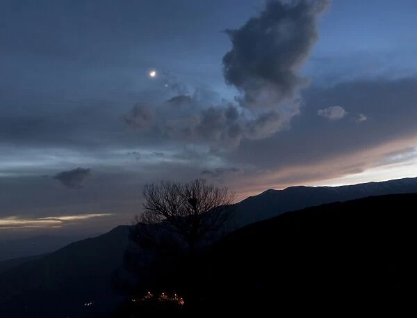 Moon and Venus conjunction above the village of Gazorkhan, Iran