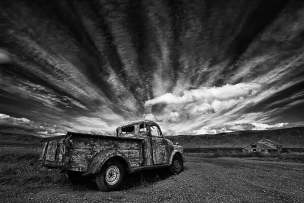 Old Truck bw