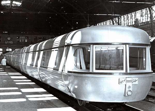 Articulated lightweight Talgo Train, 1950
