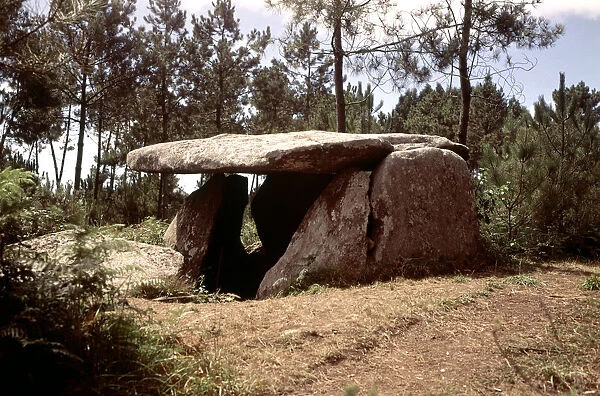 Dombate dolmen, megalithic tomb located near Monte Castelo (La Coruna)