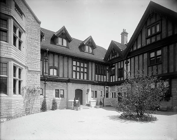 Edward C. Walker residence, court yard, Walkerville, Ont. between 1906 and 1915. Creator: Unknown