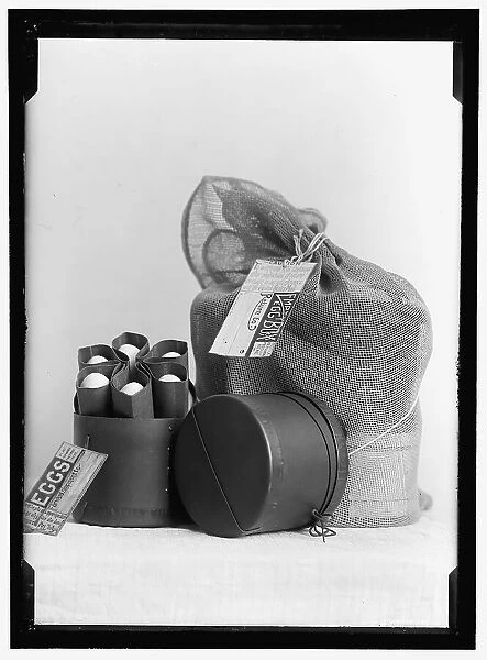 Egg box, between 1909 and 1923. Creator: Harris & Ewing. Egg box, between 1909 and 1923. Creator: Harris & Ewing