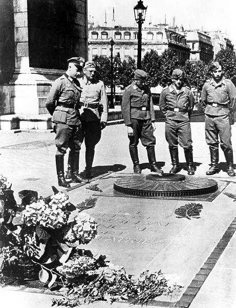 German soldiers at the Tomb of the Unknown Soldier at the Arc de Triomphe, Paris, December 1940