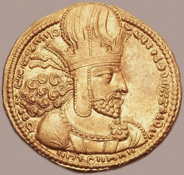 Gold Dinar with Bust of Shapur I the Great