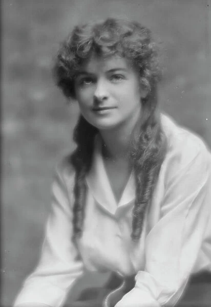 Goodrich, Alton, Miss, portrait photograph, 1915 Mar. 31. Creator: Arnold Genthe