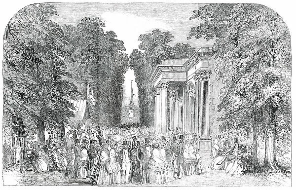 Horticultural Fete at Cheltenham - the Well Walk and Pump Room, 1850. Creator: Unknown