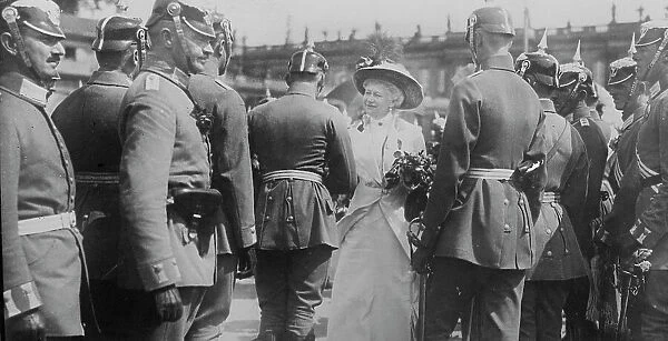 Kaiserin gives roses to departing officers, between 1914 and c1915. Creator: Bain News Service