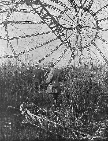 L'Armature du Zeppelin abattu dans les Marais du Vardar, 1916. Creator: Unknown