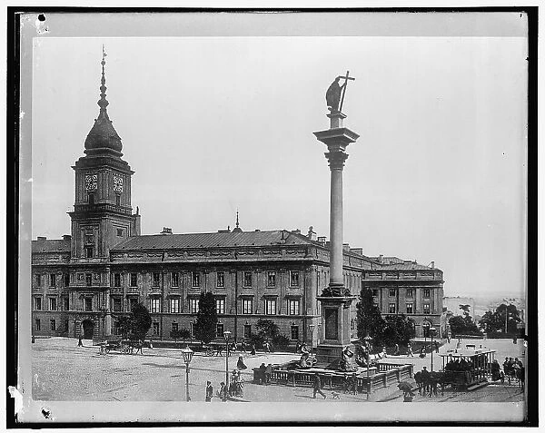 The Late Royal Castle, Warsaw, Poland, between 1910 and 1920. Creator: Harris & Ewing. The Late Royal Castle, Warsaw, Poland, between 1910 and 1920. Creator: Harris & Ewing
